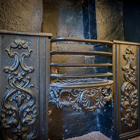 7 - With Private Parking Glenridding